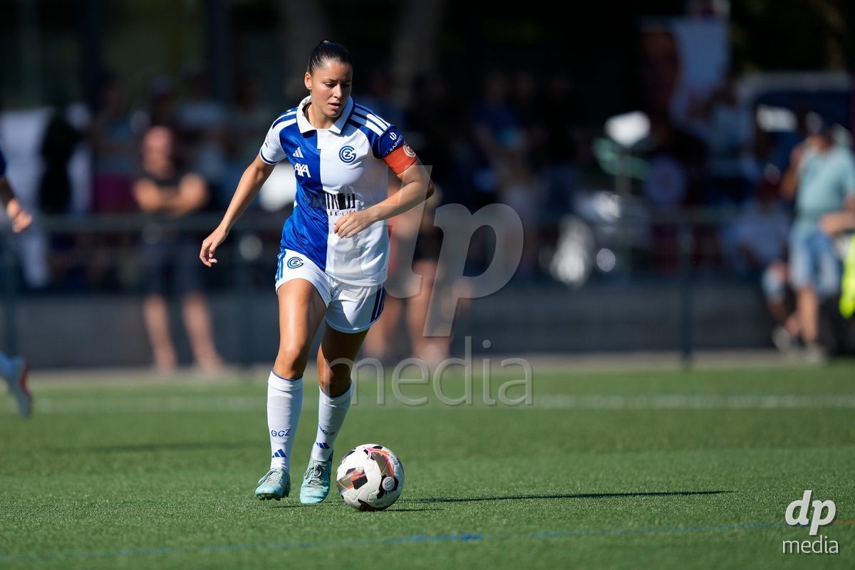 Schweiz: AXA Women's Super League 2026/2027, FC Aarau Frauen vs GC Frauenfussball - Sportanlage Schachen, Aarau: Luna Lemperiere (6 Grasshoppers) in Aktion