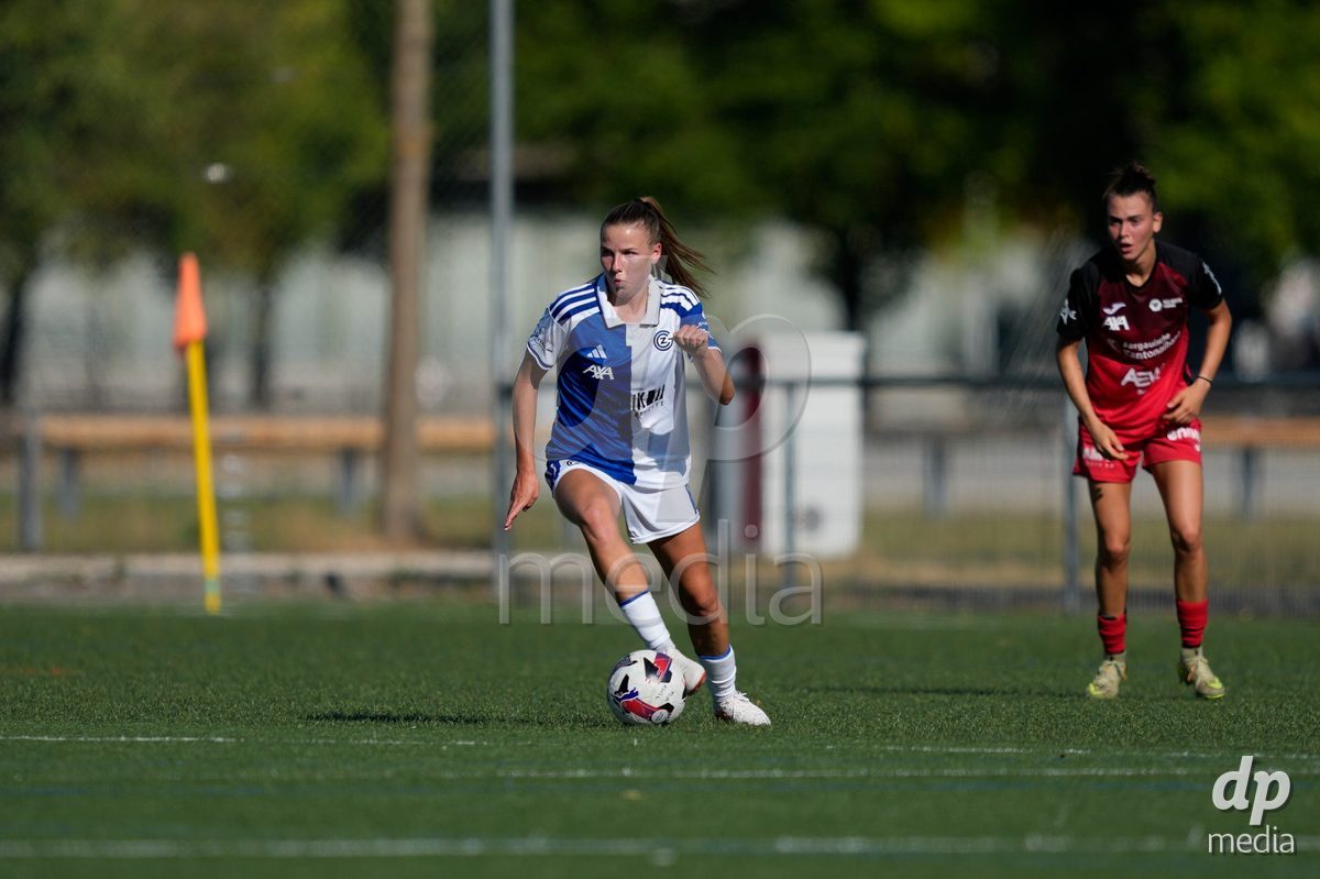Schweiz: AXA Women's Super League 2026/2027, FC Aarau Frauen vs GC Frauenfussball - Sportanlage Schachen, Aarau: Giulia Looser (24 Grasshoppers) in Aktion