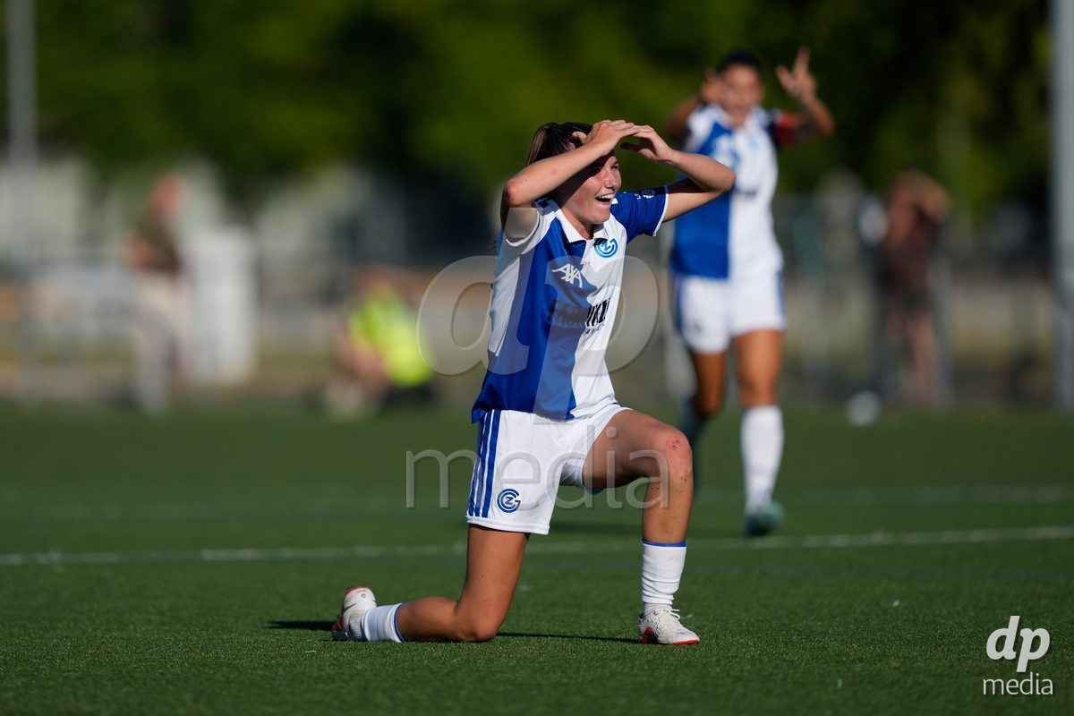 Schweiz: AXA Women's Super League 2026/2027, FC Aarau Frauen vs GC Frauenfussball - Sportanlage Schachen, Aarau: Giulia Looser (24 Grasshoppers) jubelt ungläubig nach ihrem Tor