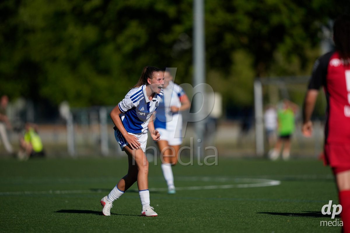 Schweiz: AXA Women's Super League 2026/2027, FC Aarau Frauen vs GC Frauenfussball - Sportanlage Schachen, Aarau: Giulia Looser (24 Grasshoppers) jubelt ungläubig nach ihrem Tor