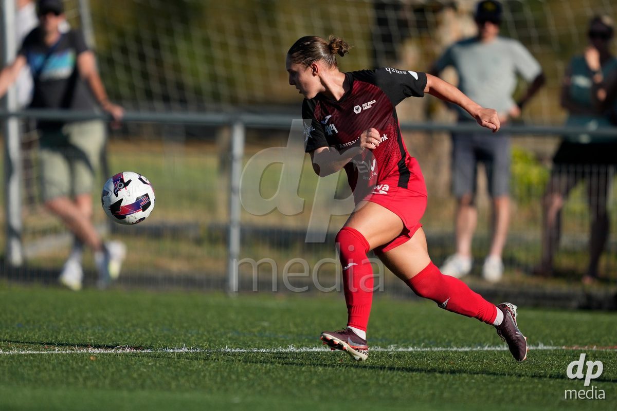Schweiz: AXA Women's Super League 2026/2027, FC Aarau Frauen vs GC Frauenfussball - Sportanlage Schachen, Aarau: Rebecca Anne Storr (15 FC Aarau)