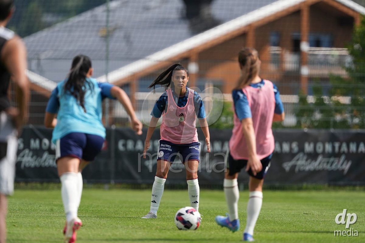 Crans-Montana, Switzerland - July 25: Daina Bourma (3 SFCCF) during the AXA Women's Super League match between Servette FC Chenois Feminin and FC Sion Feminin at Stade du Christ-Roi on July 25, 2026 in Crans-Montana, Switzerland.