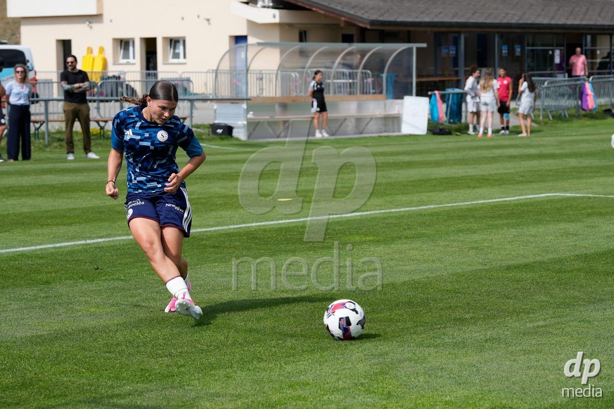 Crans-Montana, Switzerland - July 25: Chiara Wallin (20 SFCCF) during the AXA Women's Super League match between Servette FC Chenois Feminin and FC Sion Feminin at Stade du Christ-Roi on July 25, 2026 in Crans-Montana, Switzerland.