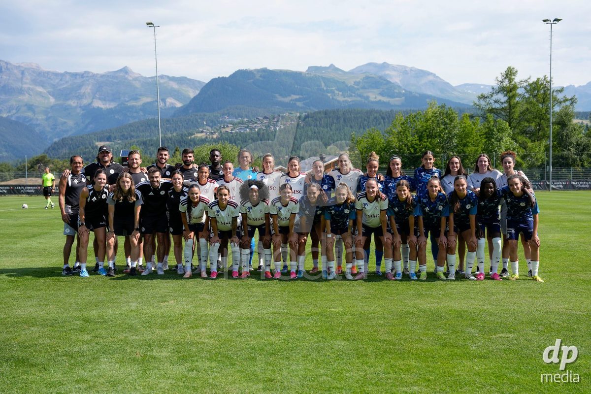 Crans-Montana, Switzerland - July 25: The Players of Servette FC Chenois Feminin before the AXA Women's Super League match between Servette FC Chenois Feminin and FC Sion Feminin at Stade du Christ-Roi on July 25, 2026 in Crans-Montana, Switzerland.
