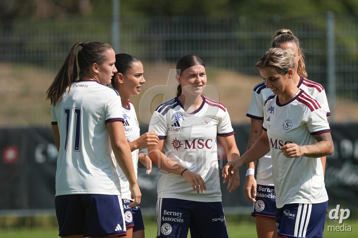 Crans-Montana, Switzerland - July 25: Chiara Wallin (20 SFCCF) and the team during the AXA Women's Super League match between Servette FC Chenois Feminin and FC Sion Feminin at Stade du Christ-Roi on July 25, 2026 in Crans-Montana, Switzerland.
