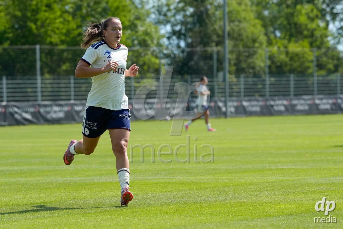Crans-Montana, Switzerland - July 25: Magdalena Izabela Sobal (11 SFCCF) during the AXA Women's Super League match between Servette FC Chenois Feminin and FC Sion Feminin at Stade du Christ-Roi on July 25, 2026 in Crans-Montana, Switzerland.