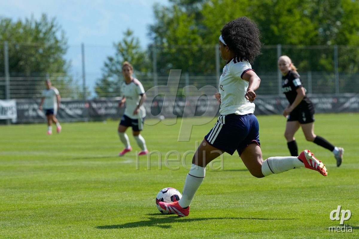 Crans-Montana, Switzerland - July 25: Cardia Mickaella Francoise Halooa (12 SFCCF) during the AXA Women's Super League match between Servette FC Chenois Feminin and FC Sion Feminin at Stade du Christ-Roi on July 25, 2026 in Crans-Montana, Switzerland.
