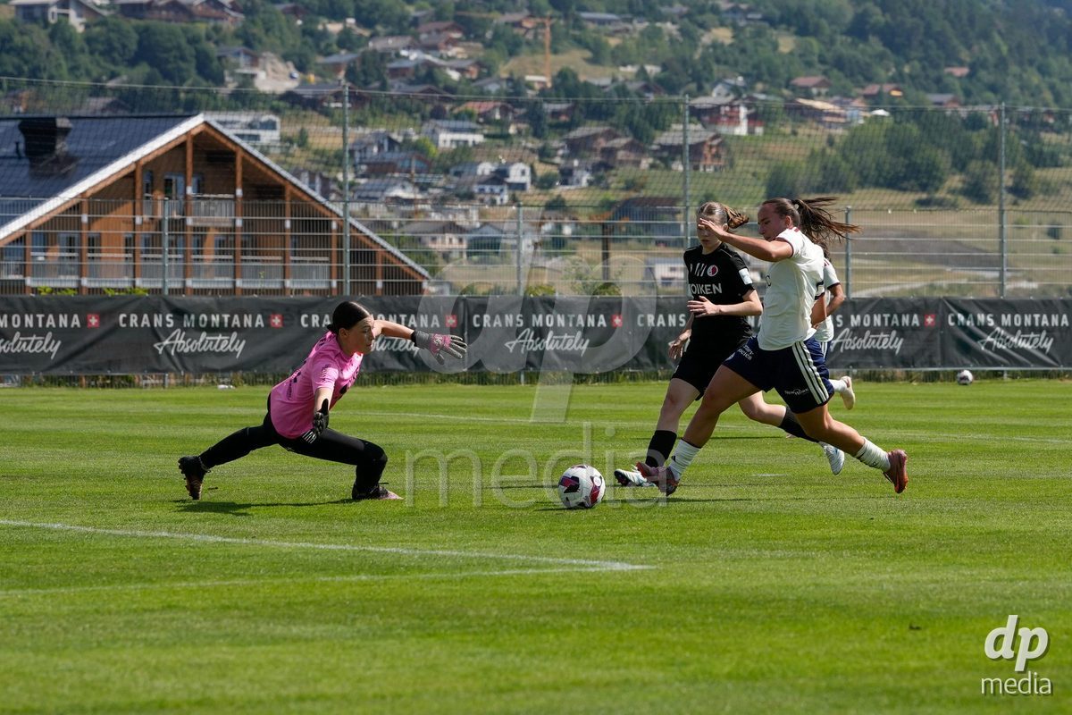 Crans-Montana, Switzerland - July 25: Magdalena Izabela Sobal (11 SFCCF) during the AXA Women's Super League match between Servette FC Chenois Feminin and FC Sion Feminin at Stade du Christ-Roi on July 25, 2026 in Crans-Montana, Switzerland.