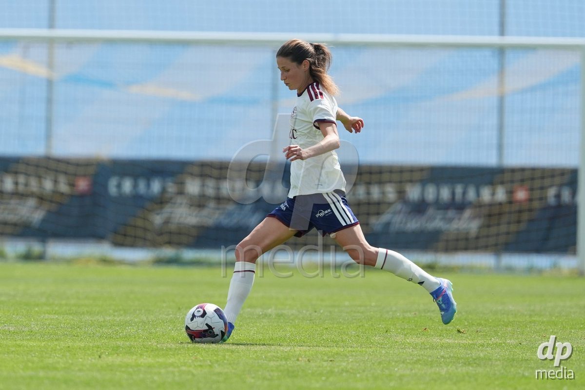 Crans-Montana, Switzerland - July 25: Carage Noemie (28 SFCCF) during the AXA Women's Super League match between Servette FC Chenois Feminin and FC Sion Feminin at Stade du Christ-Roi on July 25, 2026 in Crans-Montana, Switzerland.