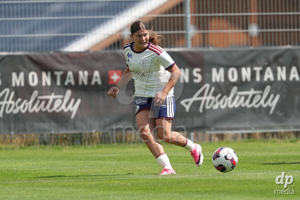 Crans-Montana, Switzerland - July 25: Chiara Wallin (20 SFCCF) during the AXA Women's Super League match between Servette FC Chenois Feminin and FC Sion Feminin at Stade du Christ-Roi on July 25, 2026 in Crans-Montana, Switzerland.