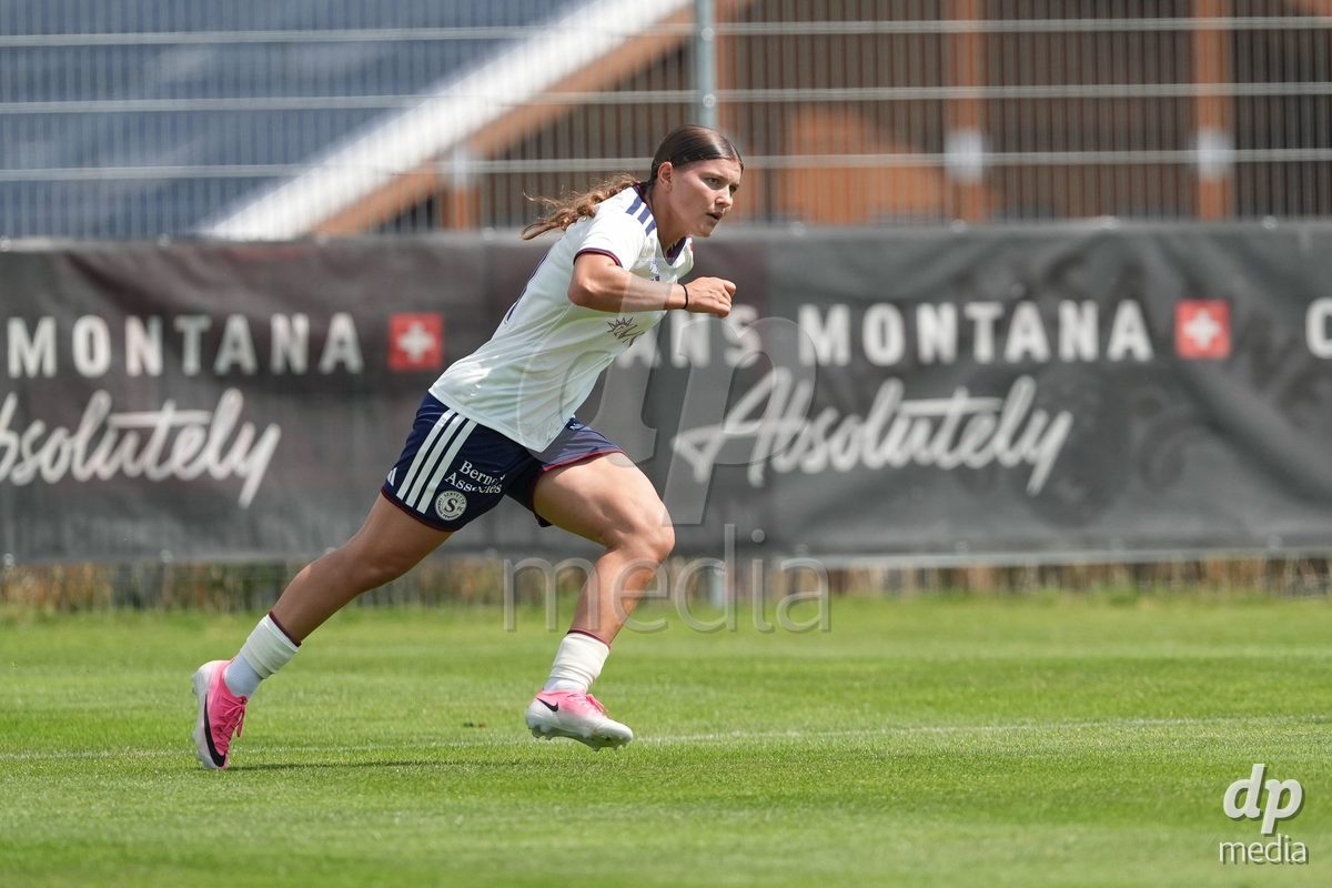 Crans-Montana, Switzerland - July 25: Chiara Wallin (20 SFCCF) during the AXA Women's Super League match between Servette FC Chenois Feminin and FC Sion Feminin at Stade du Christ-Roi on July 25, 2026 in Crans-Montana, Switzerland.