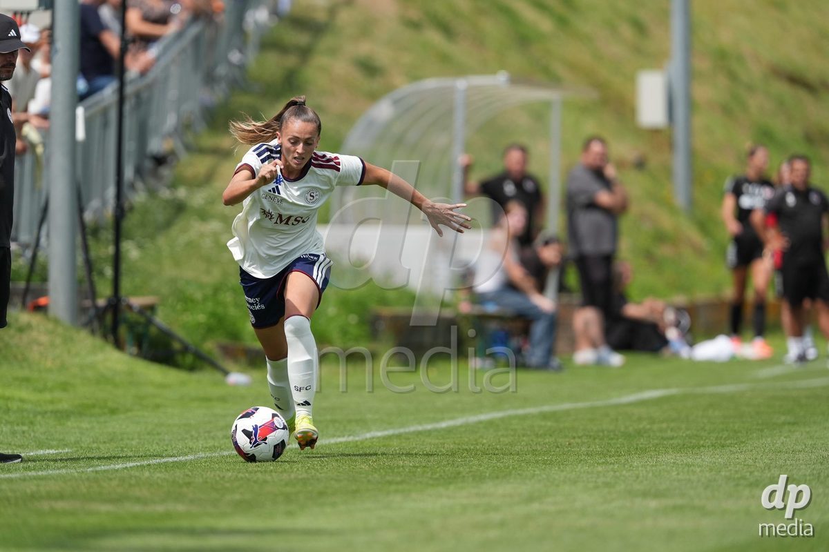 Crans-Montana, Switzerland - July 25: Chaney Amanda (22 SFCCF) during the AXA Women's Super League match between Servette FC Chenois Feminin and FC Sion Feminin at Stade du Christ-Roi on July 25, 2026 in Crans-Montana, Switzerland.