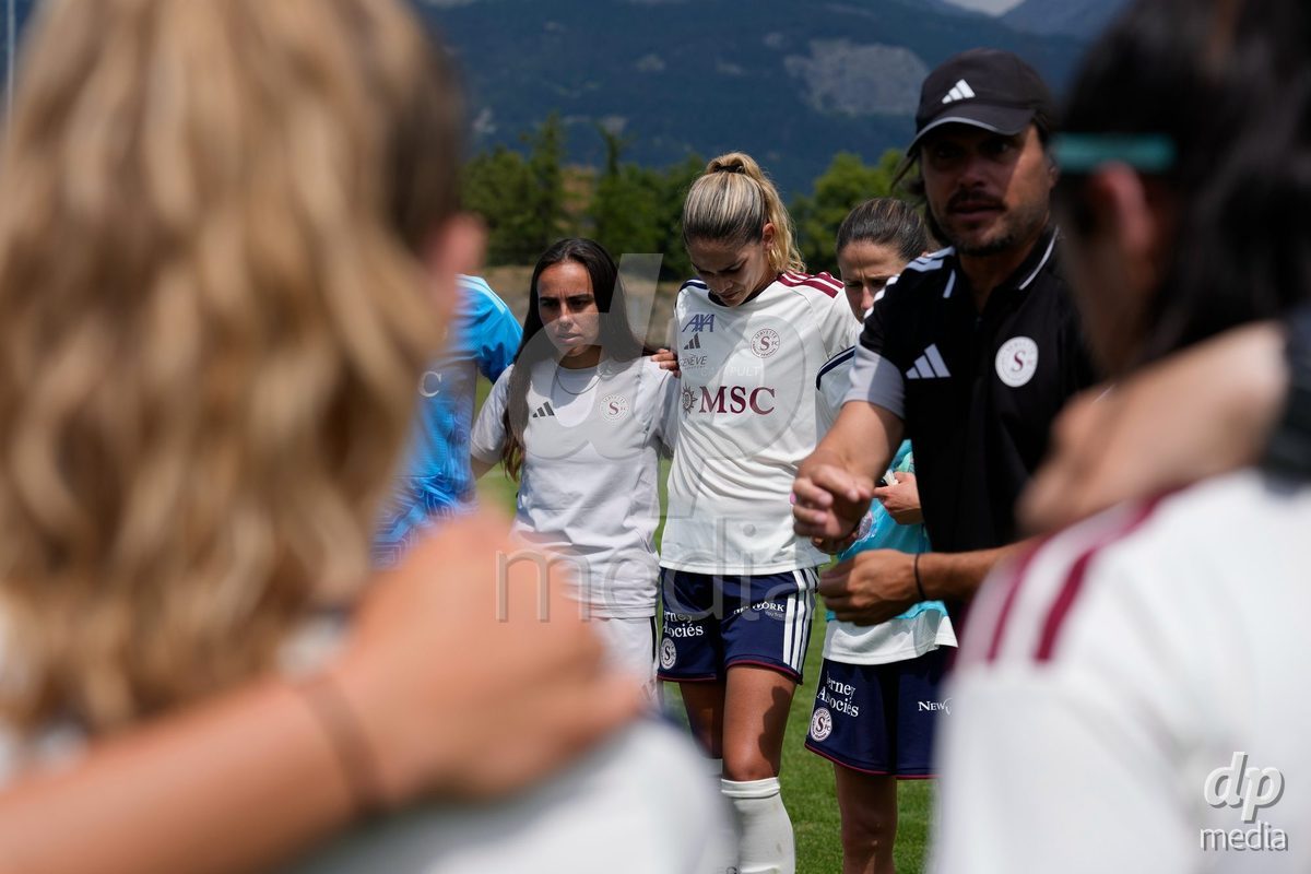 Crans-Montana, Switzerland - July 25: Headcoach and the Team after the game the AXA Women's Super League match between Servette FC Chenois Feminin and FC Sion Feminin at Stade du Christ-Roi on July 25, 2026 in Crans-Montana, Switzerland.