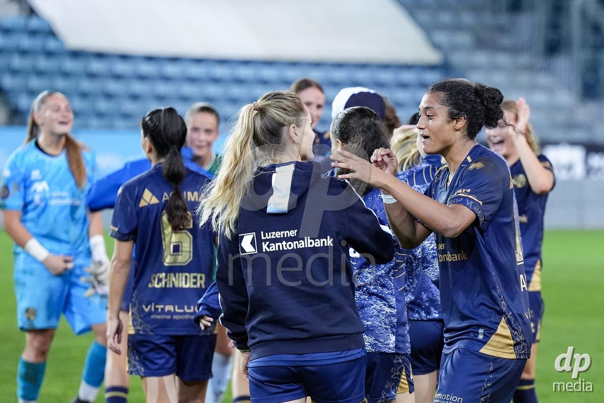 Luzern, Switzerland - August 28: Players of FC Luzern celebrate the victory during the AXA Women's Super League match between FC Luzern and FC St. Gallen 1879 at thermoplan arena on August 28, 2026 in Luzern, Switzerland.
