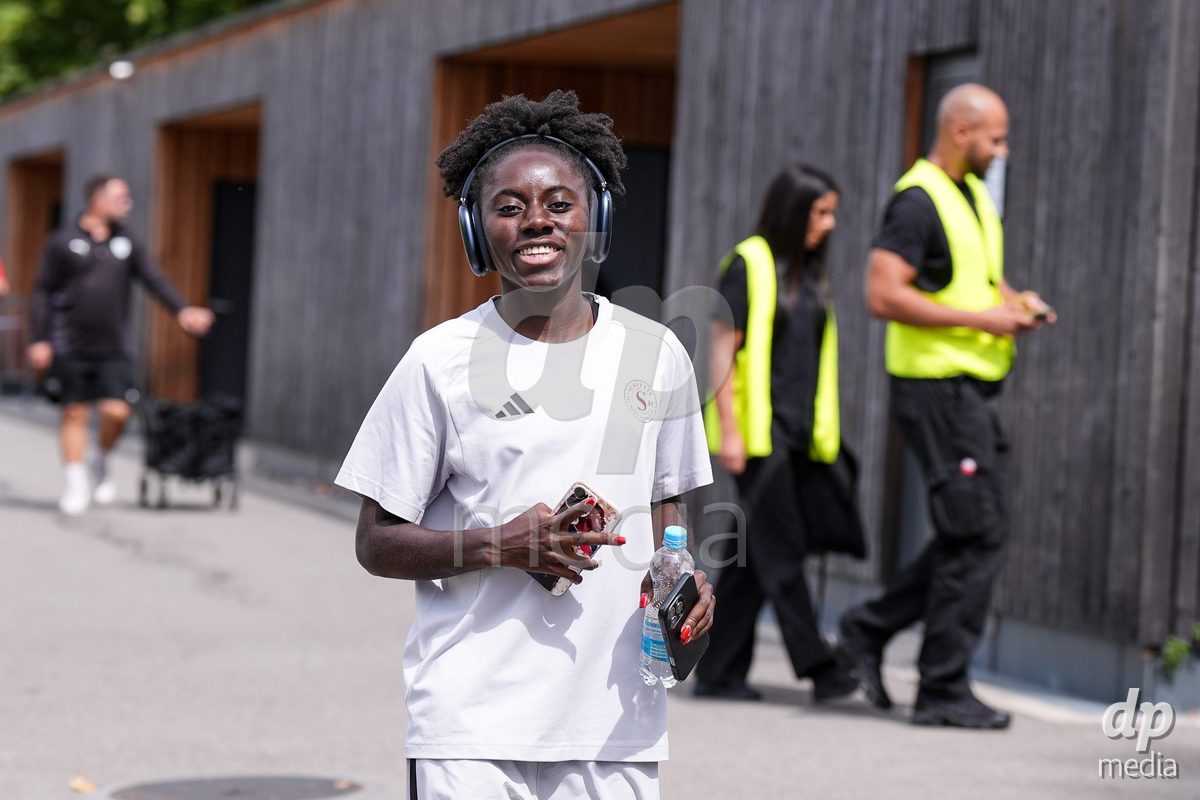 Geneva, Switzerland - August 29: Players arrival of Servette during the AXA Women's Super League match between Servette FC Chenois Feminin and FC Basel 1893 at Stade de Trois-Chene on August 29, 2026 in Geneva, Switzerland.