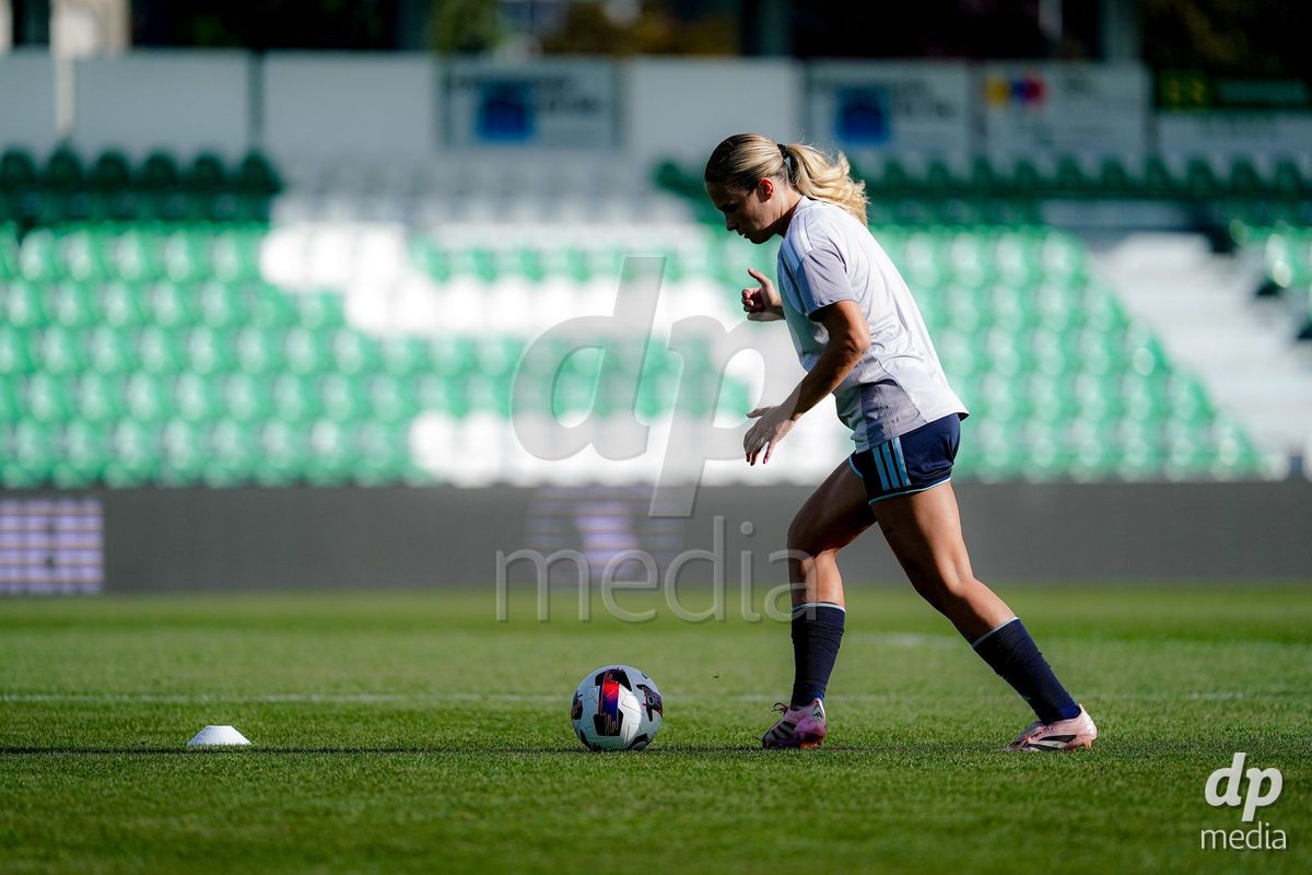Yverdon-les-Bains, Switzerland - August 29: Players of GC Frauenfussball warming up during the AXA Women's Super League match between FC Yverdon Women and GC Frauenfussball at Stade Municipal on August 29, 2026 in Yverdon-les-Bains, Switzerland.