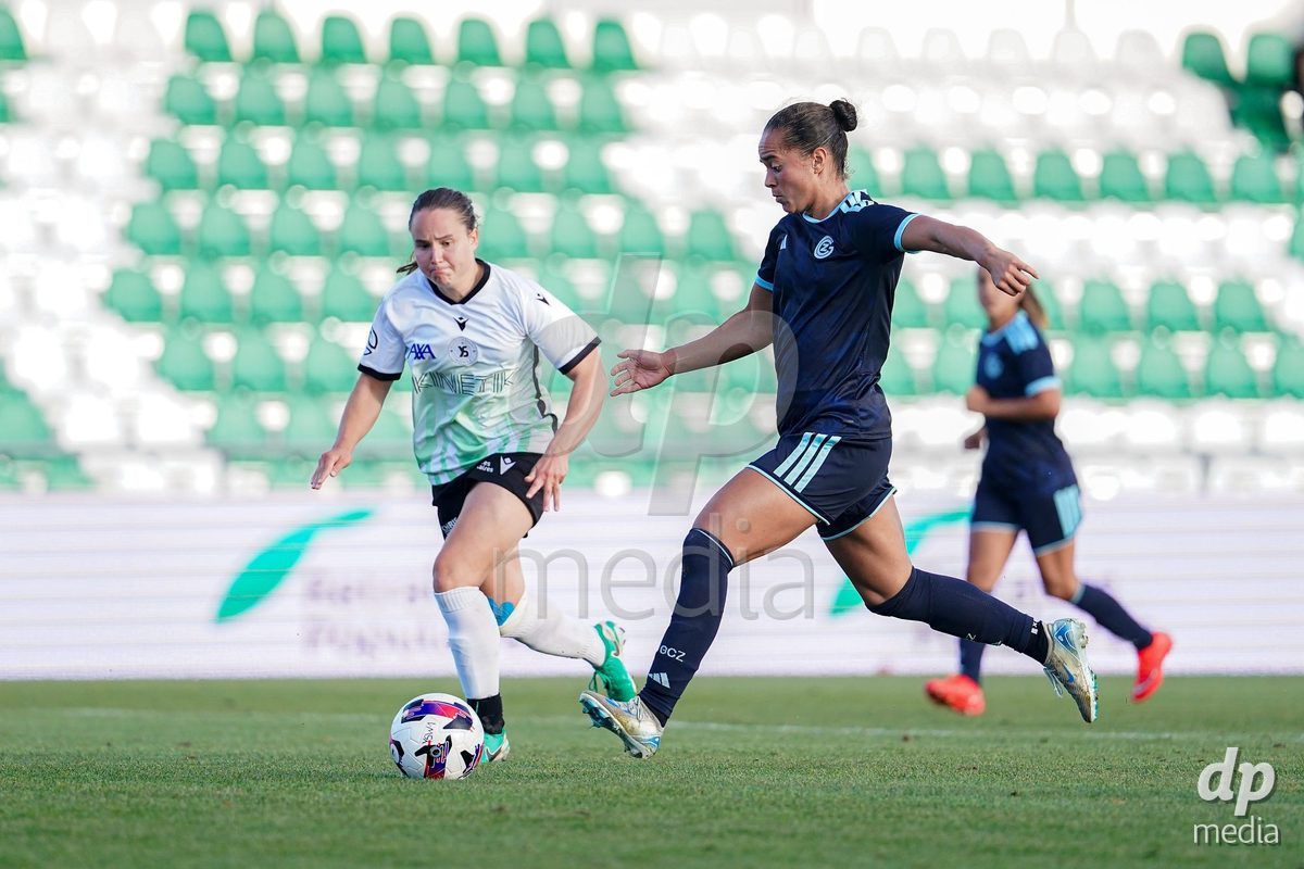 Yverdon-les-Bains, Switzerland - August 29: Kayla Mckenna of GC Frauenfussball (R) scoring teams second goal during the AXA Women's Super League match between FC Yverdon Women and GC Frauenfussball at Stade Municipal on August 29, 2026 in Yverdon-les-Bains, Switzerland.