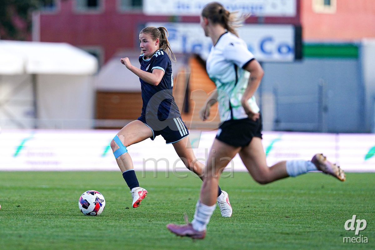 Yverdon-les-Bains, Switzerland - August 29: Giulia Looser of GC Frauenfussball in action  during the AXA Women's Super League match between FC Yverdon Women and GC Frauenfussball at Stade Municipal on August 29, 2026 in Yverdon-les-Bains, Switzerland.
