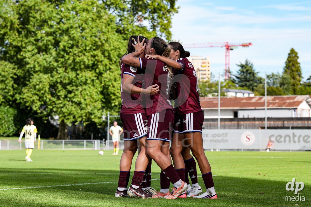 Geneva, Switzerland - August 29: Gloria Marinelli of Servette celebrates with teammates after scoring her teams first goal during the AXA Women's Super League match between Servette FC Chenois Feminin and FC Basel 1893 at Stade de Trois-Chene on August 29, 2026 in Geneva, Switzerland.
