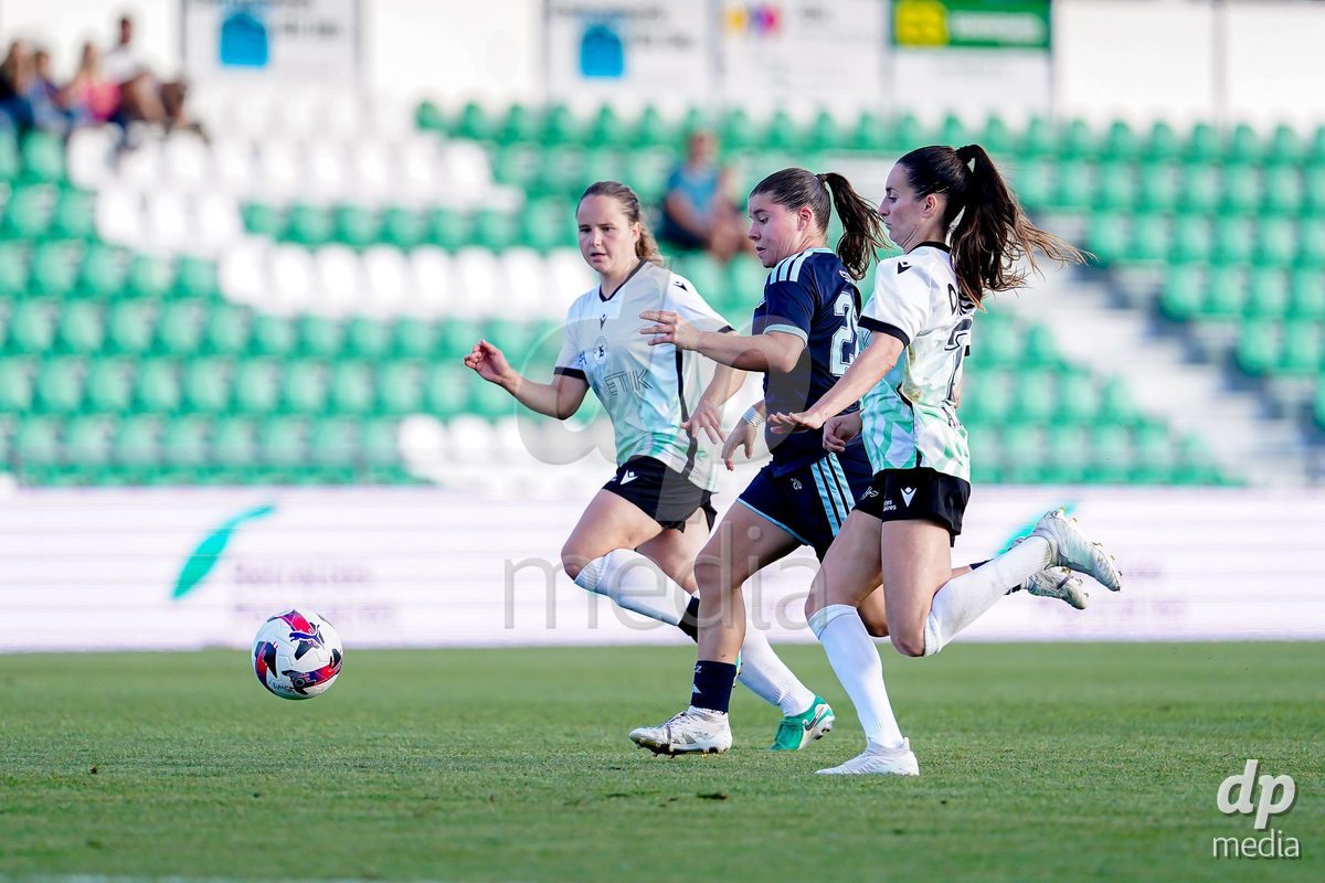 Yverdon-les-Bains, Switzerland - August 29: Michelle Storni of GC Frauenfussball (L) and Andrea Maddalen Sierra Larrauri of Yverdon Sport Women (R) battle for the ball during the AXA Women's Super League match between FC Yverdon Women and GC Frauenfussball at Stade Municipal on August 29, 2026 in Yverdon-les-Bains, Switzerland.