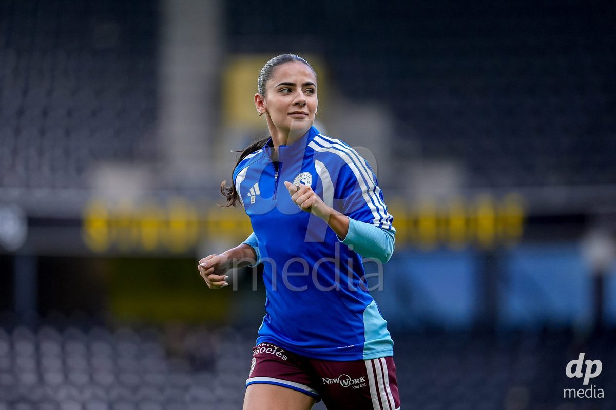 Switzerland: AXA Womens Super League 2026/27, BSC YB Frauen vs Servette FC Chenois Feminin - Wankdorf Stadium, Bern: Meriame Terchoun (25 Servette FC Chenois Feminin) warming up
