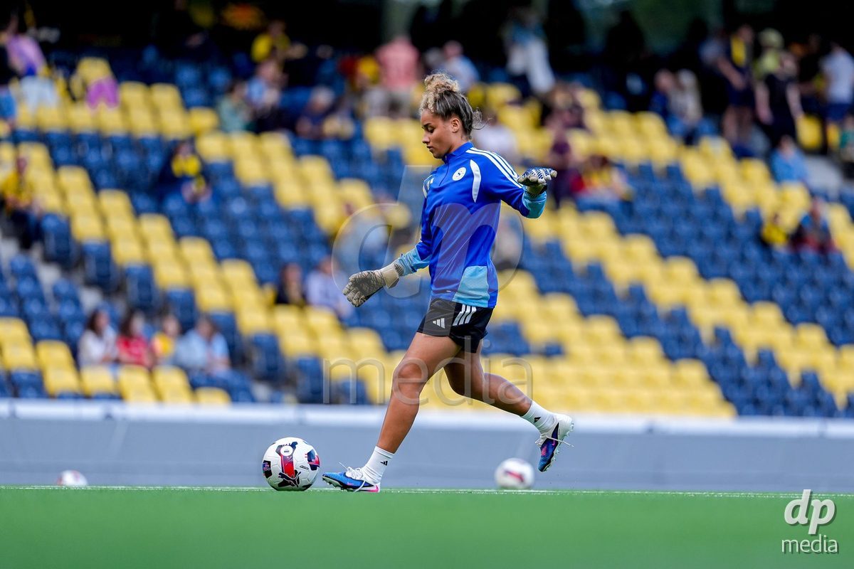 Switzerland: AXA Womens Super League 2026/27, BSC YB Frauen vs Servette FC Chenois Feminin - Wankdorf Stadium, Bern: Manon Le Page (30 Servette FC Chenois Feminin) warming up