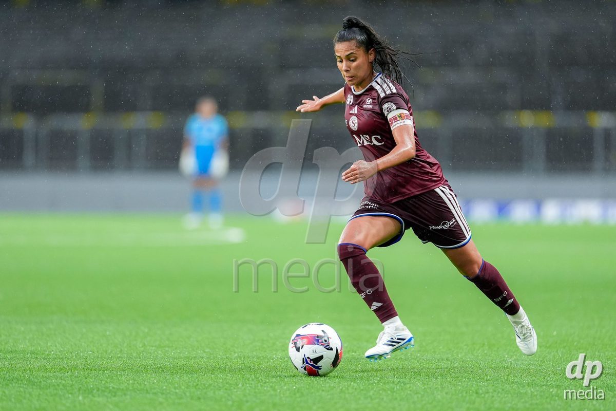 Switzerland: AXA Womens Super League 2026/27, BSC YB Frauen vs Servette FC Chenois Feminin - Wankdorf Stadium, Bern: Daina Bourma (Daïna Bourma) (3 Servette FC Chenois Feminin) in action.