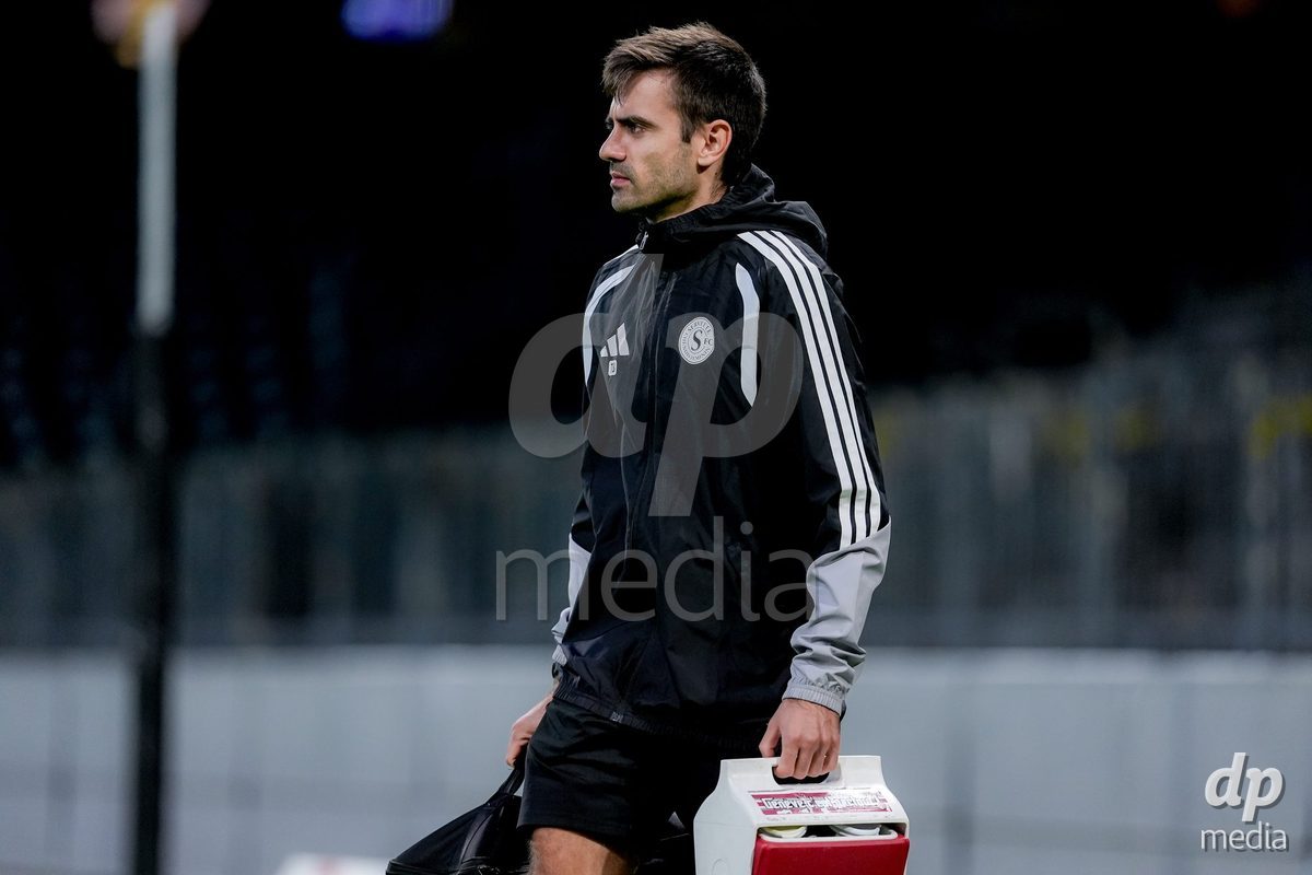 Switzerland: AXA Womens Super League 2026/27, BSC YB Frauen vs Servette FC Chenois Feminin - Wankdorf Stadium, Bern: Staff of Servette FC Chenois Feminin