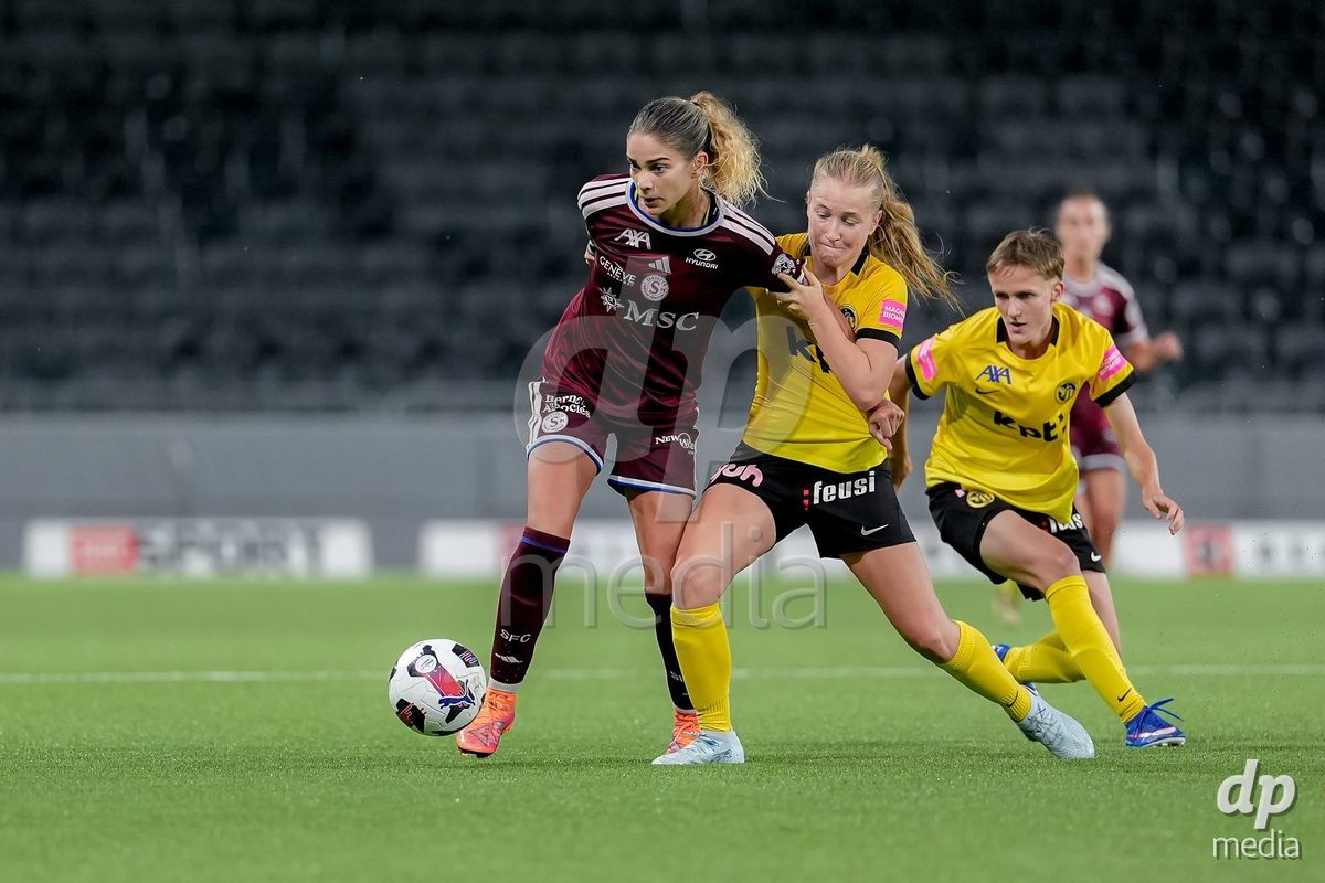 Switzerland: AXA Womens Super League 2026/27, BSC YB Frauen vs Servette FC Chenois Feminin - Wankdorf Stadium, Bern: Noa Linn Munger (Noa Linn Münger) (8 BSC YB Frauen), right, and Stefanie Da Eira (Stéfanie Da Eira) (64 Servette FC Chenois Feminin), left, in action.