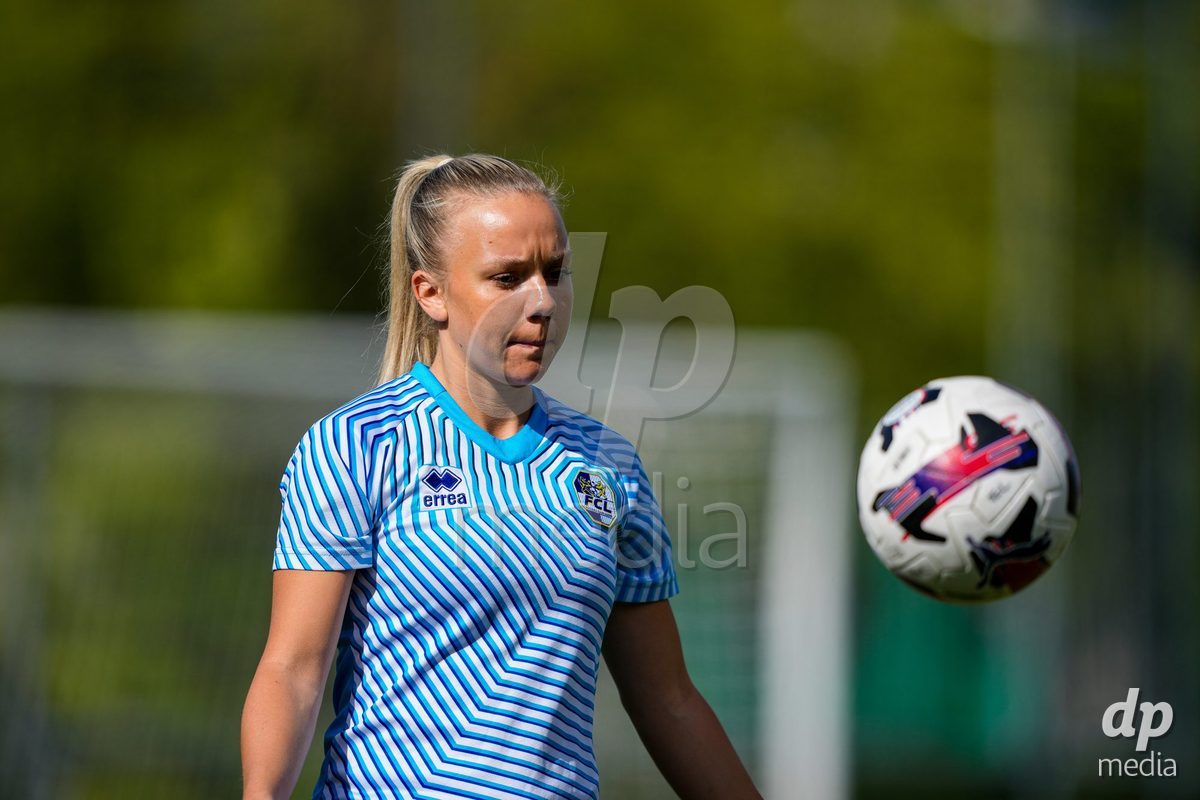 Schweiz: AXA Women's Super League 2025/26, FC Sion Feminin vs FC Luzern - Terrain Synthetique Ancien Stand, Sion: Jennie Marie Egeriis (17 FCL)