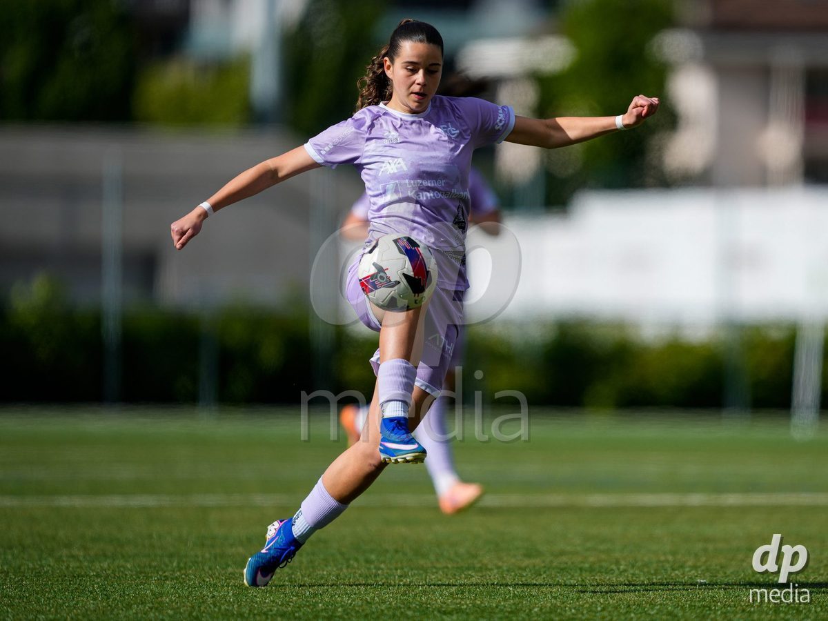 Schweiz: AXA Women's Super League 2025/26, FC Sion Feminin vs FC Luzern - Terrain Synthetique Ancien Stand, Sion: Alyssa Keller (99 FCL)