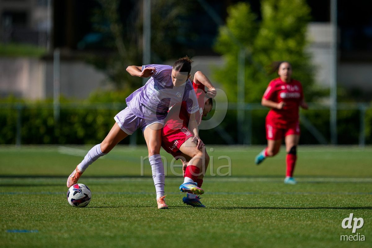 Schweiz: AXA Women's Super League 2025/26, FC Sion Feminin vs FC Luzern - Terrain Synthetique Ancien Stand, Sion: Gentiana Fetaj (9 FCL) in Aktion