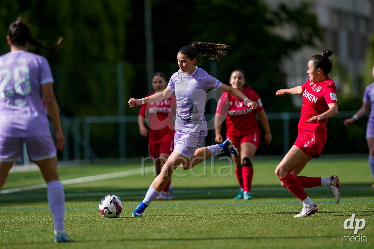 Schweiz: AXA Women's Super League 2025/26, FC Sion Feminin vs FC Luzern - Terrain Synthetique Ancien Stand, Sion: Alyssa Keller (99 FCL)