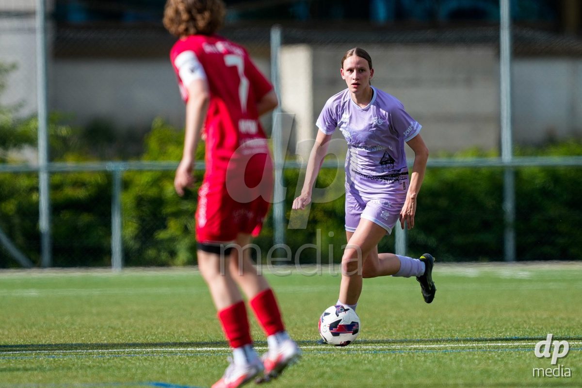 Schweiz: AXA Women's Super League 2025/26, FC Sion Feminin vs FC Luzern - Terrain Synthetique Ancien Stand, Sion: Lena Wälti - Lena Walti (3 FCL)