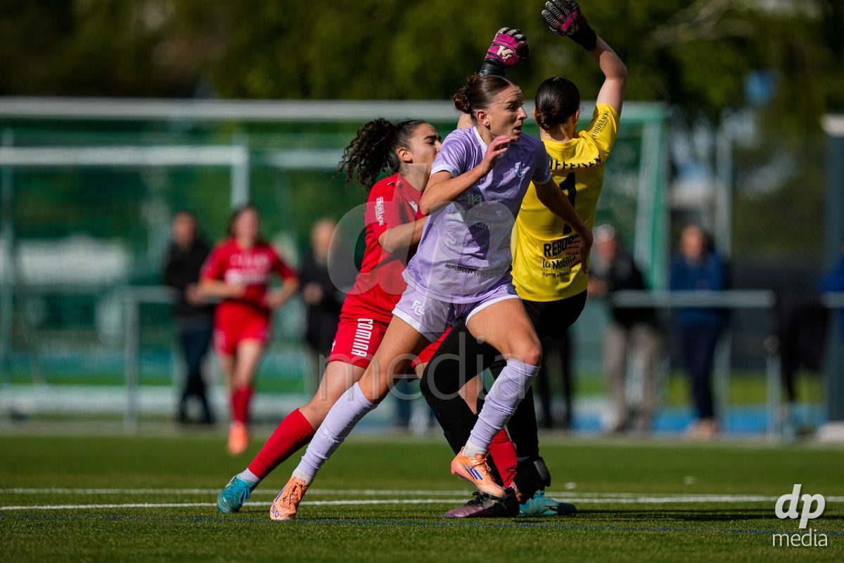 Schweiz: AXA Women's Super League 2025/26, FC Sion Feminin vs FC Luzern - Terrain Synthetique Ancien Stand, Sion: Gentiana Fetaj (9 FCL) mit dem Treffer zum 0:2