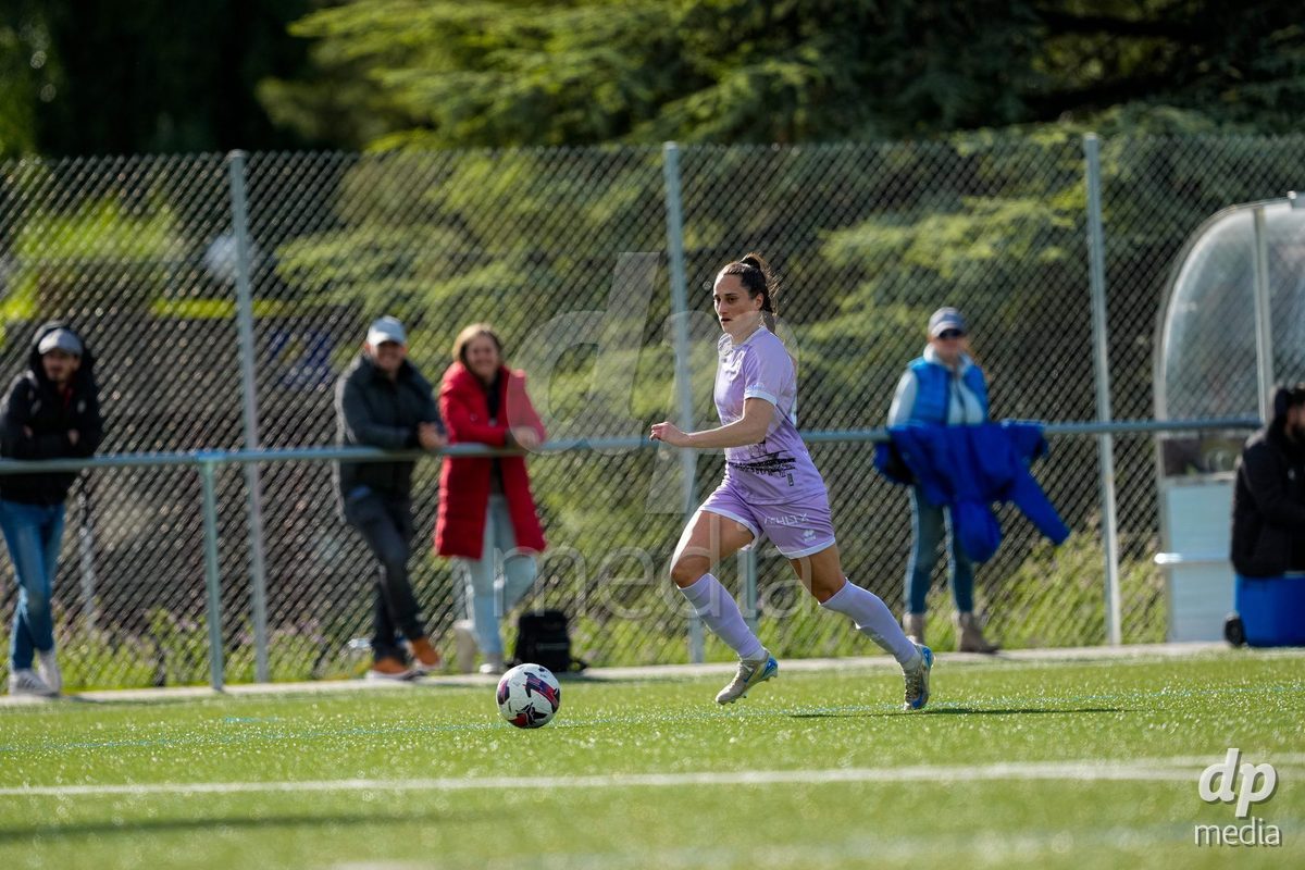 Schweiz: AXA Women's Super League 2025/26, FC Sion Feminin vs FC Luzern - Terrain Synthetique Ancien Stand, Sion: Cristina Carp (28 FCL)
