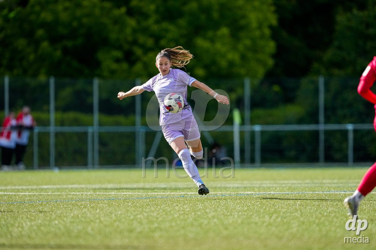 Schweiz: AXA Women's Super League 2025/26, FC Sion Feminin vs FC Luzern - Terrain Synthetique Ancien Stand, Sion: Lynn Häring - Lynn Haring (39 FCL)