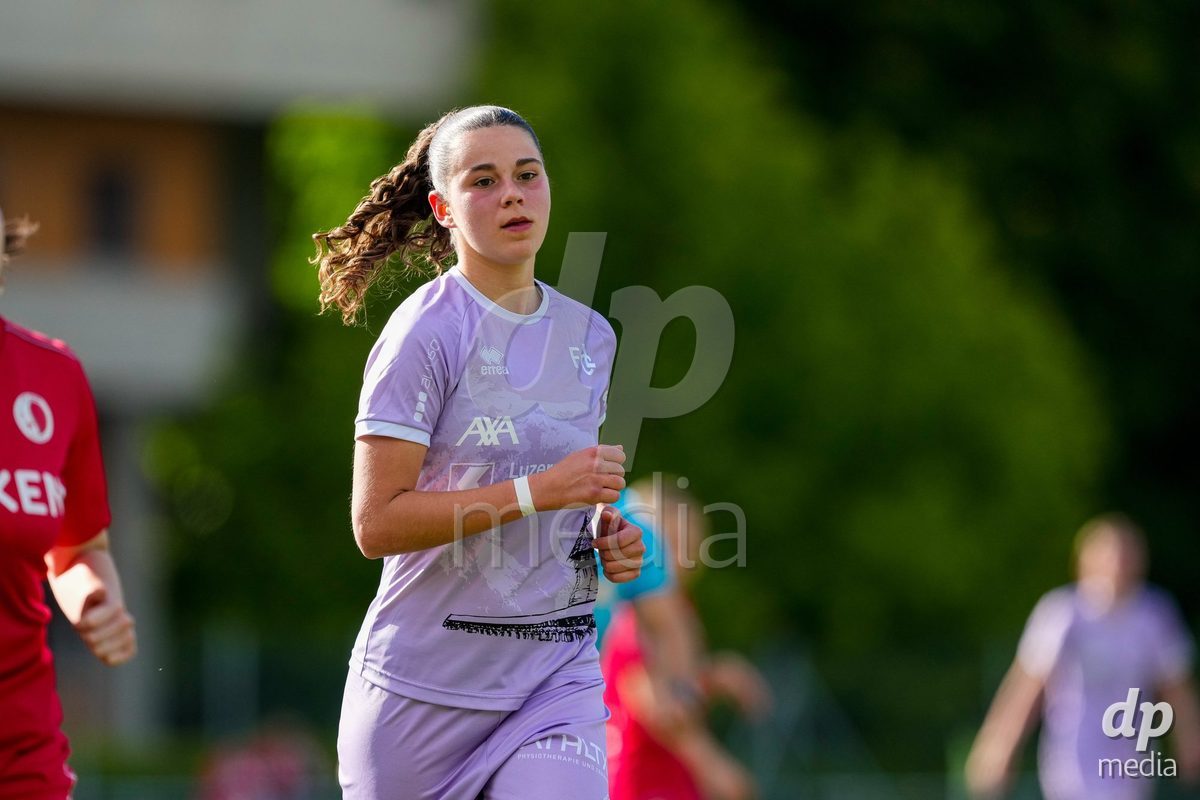 Schweiz: AXA Women's Super League 2025/26, FC Sion Feminin vs FC Luzern - Terrain Synthetique Ancien Stand, Sion: Alyssa Keller (99 FCL)