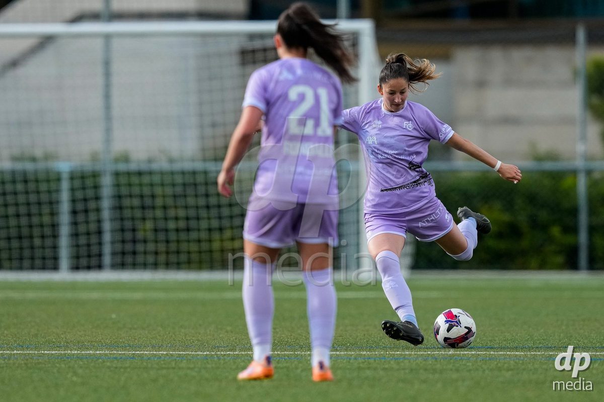 Schweiz: AXA Women's Super League 2025/26, FC Sion Feminin vs FC Luzern - Terrain Synthetique Ancien Stand, Sion: Lynn Häring - Lynn Haring (39 FCL)