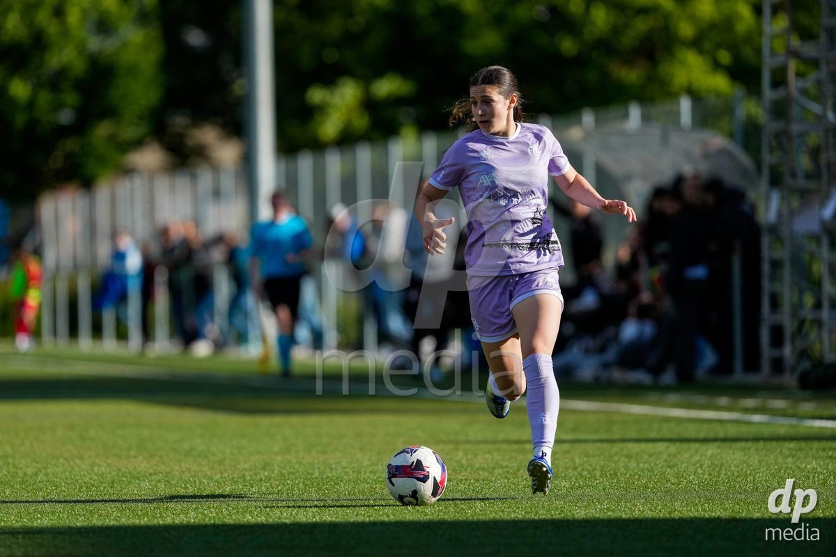 Schweiz: AXA Women's Super League 2025/26, FC Sion Feminin vs FC Luzern - Terrain Synthetique Ancien Stand, Sion: Ramona Schallberger (36 FCL)