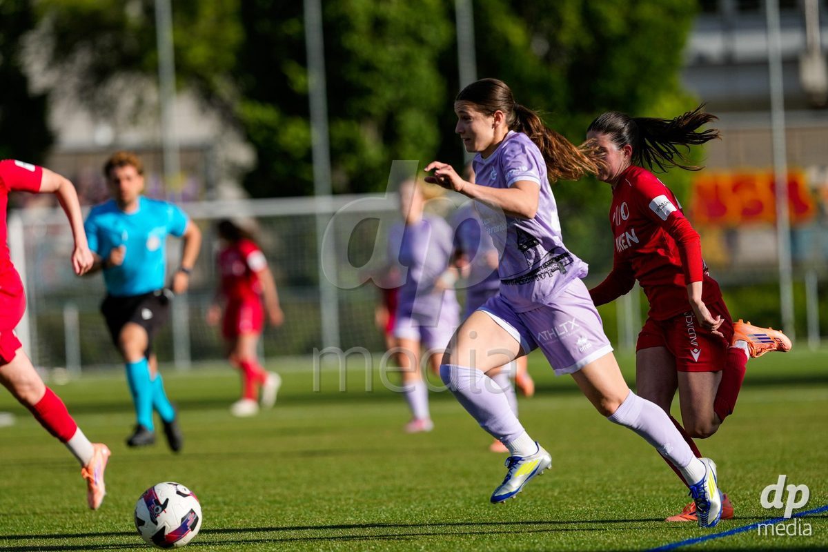 Schweiz: AXA Women's Super League 2025/26, FC Sion Feminin vs FC Luzern - Terrain Synthetique Ancien Stand, Sion: Ramona Schallberger (36 FCL)