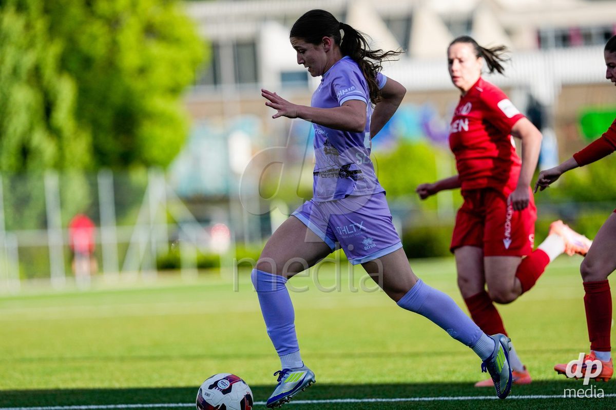 Schweiz: AXA Women's Super League 2025/26, FC Sion Feminin vs FC Luzern - Terrain Synthetique Ancien Stand, Sion: Ramona Schallberger (36 FCL) mit dem Treffer zum 1:3