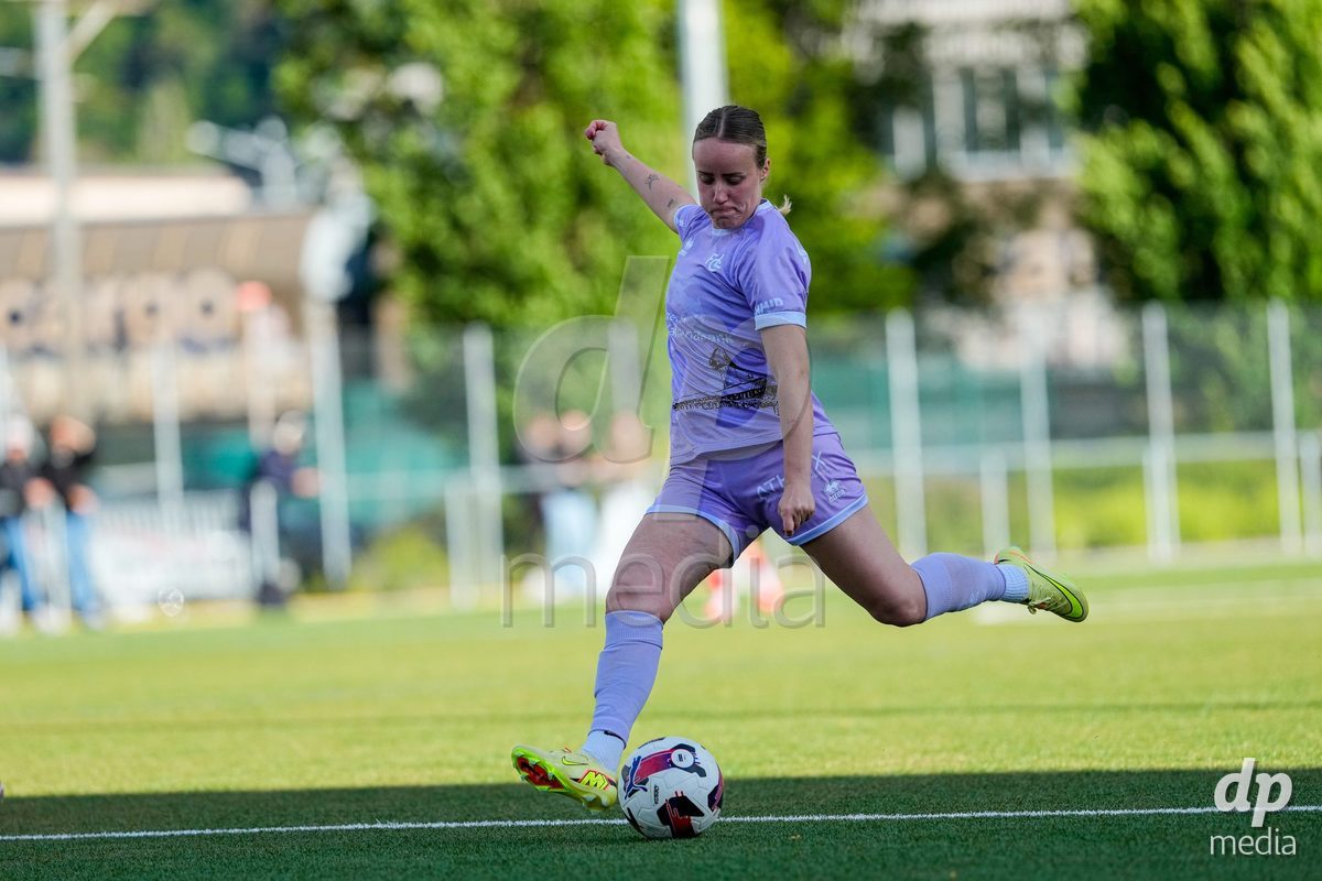 Schweiz: AXA Women's Super League 2025/26, FC Sion Feminin vs FC Luzern - Terrain Synthetique Ancien Stand, Sion: Barbara Reger (16 FCL)