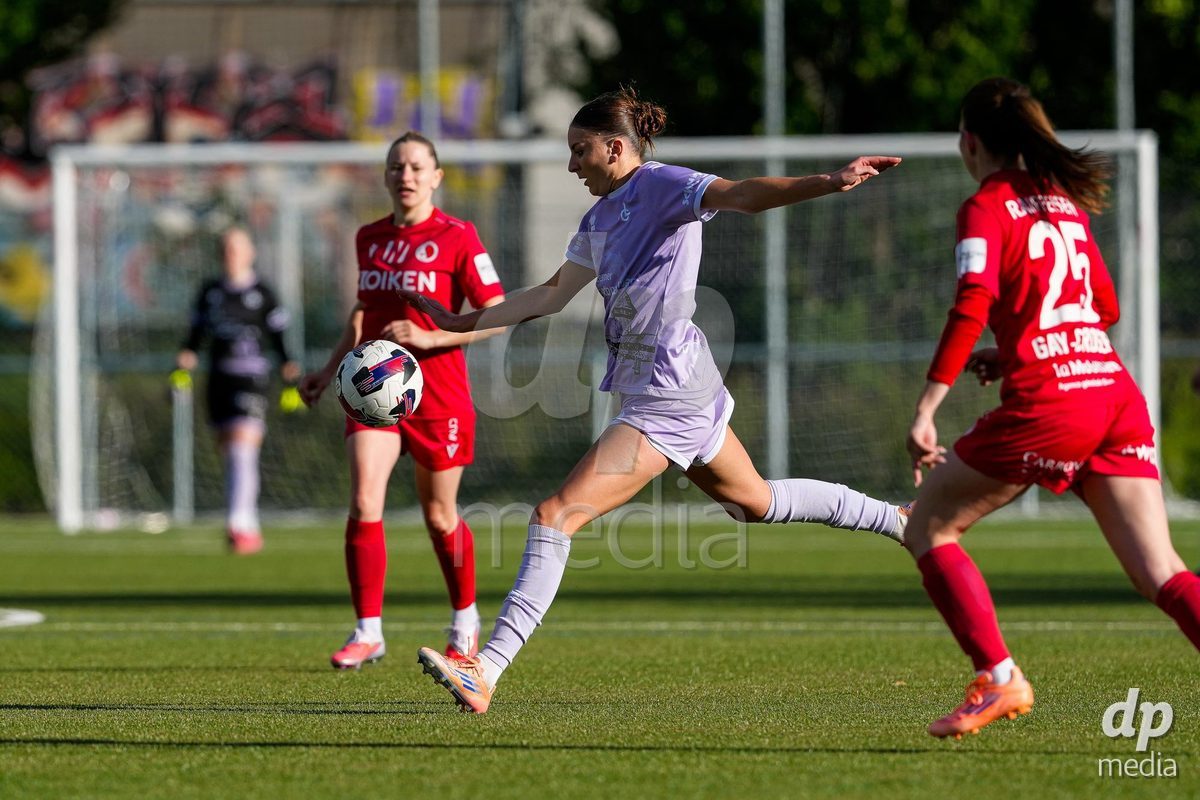 Schweiz: AXA Women's Super League 2025/26, FC Sion Feminin vs FC Luzern - Terrain Synthetique Ancien Stand, Sion: Gentiana Fetaj (9 FCL)