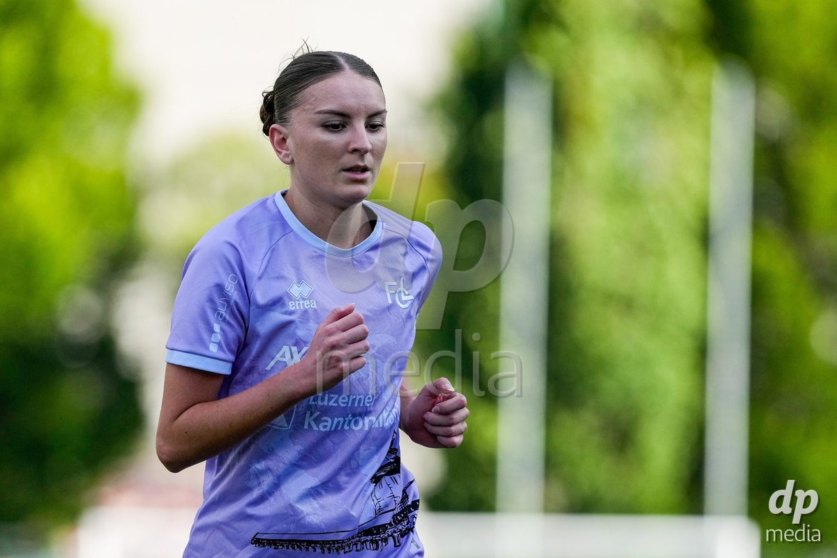 Schweiz: AXA Women's Super League 2025/26, FC Sion Feminin vs FC Luzern - Terrain Synthetique Ancien Stand, Sion: Gentiana Fetaj (9 FCL)
