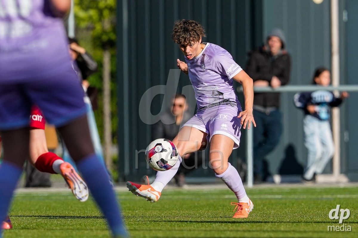 Schweiz: AXA Women's Super League 2025/26, FC Sion Feminin vs FC Luzern - Terrain Synthetique Ancien Stand, Sion: Bettina Brülhart - Bettina Brulhart (23 FCL)