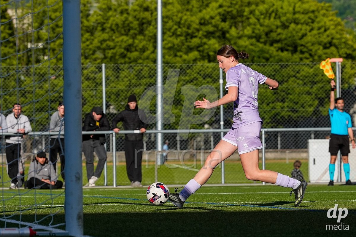 Schweiz: AXA Women's Super League 2025/26, FC Sion Feminin vs FC Luzern - Terrain Synthetique Ancien Stand, Sion: Lena Wälti - Lena Walti (3 FCL) mit einem Tor, welches wegen Abseits nicht zählt