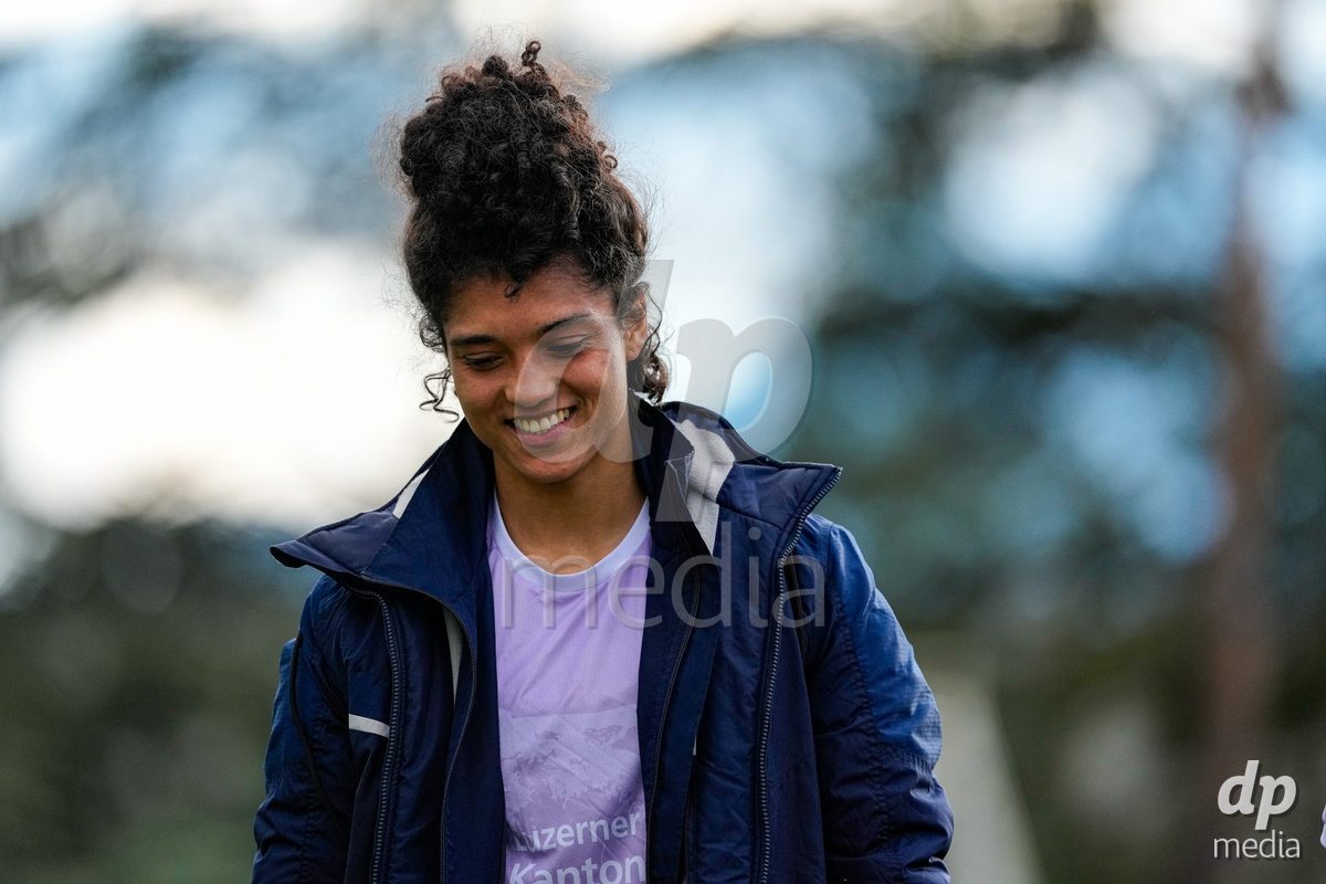 Schweiz: AXA Women's Super League 2025/26, FC Sion Feminin vs FC Luzern - Terrain Synthetique Ancien Stand, Sion: Aldiana Amuchie (18 FCL)