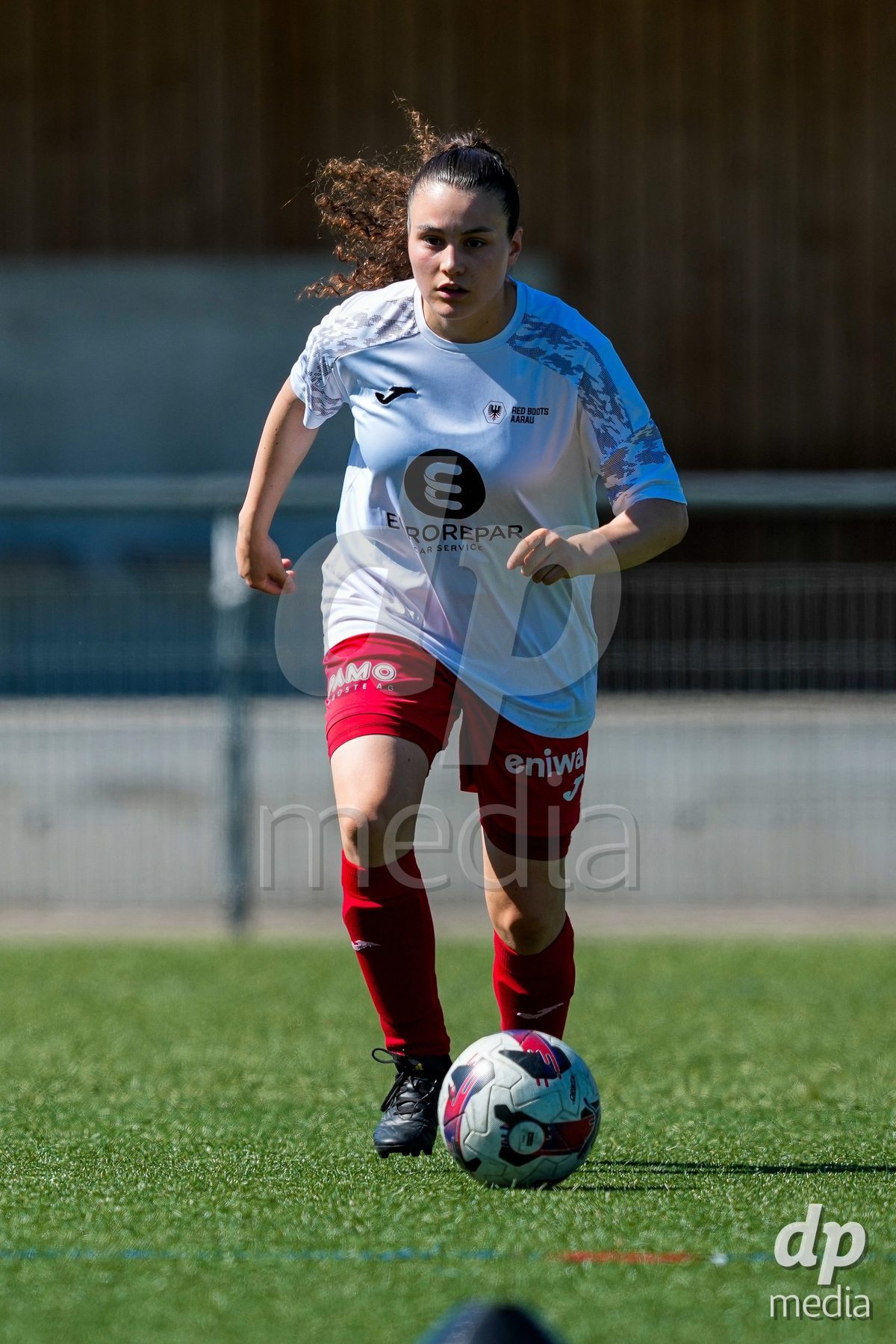 Schweiz: AXA Women's Super League 2025/26, FC Aarau Frauen vs GC Frauenfussball - Sportanlage Schachen, Aarau: Nathalie Widmer (5 FC Aarau) beim Aufwärmen