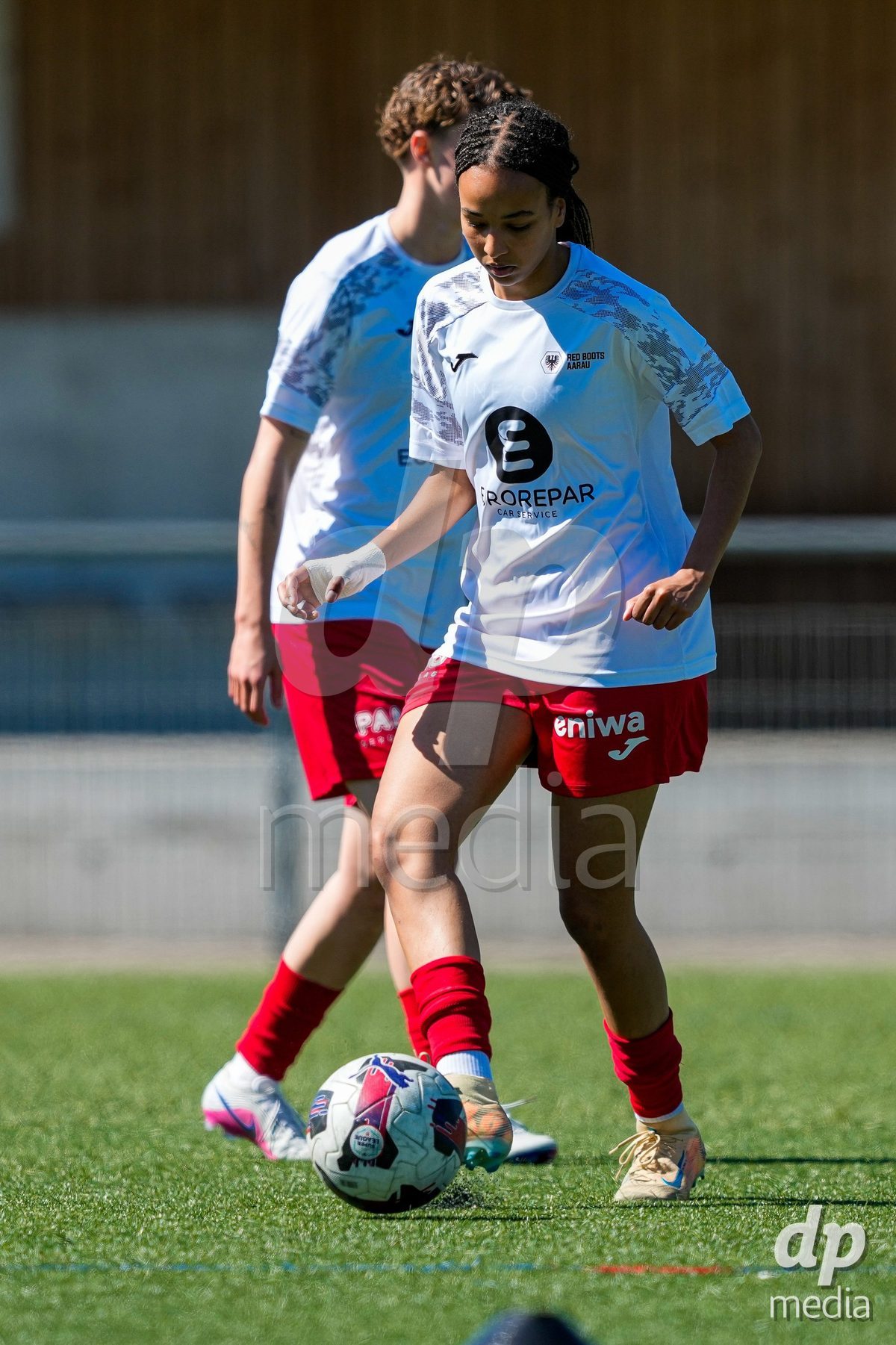 Schweiz: AXA Women's Super League 2025/26, FC Aarau Frauen vs GC Frauenfussball - Sportanlage Schachen, Aarau: Joy Steck (17 FC Aarau) beim Aufwärmen